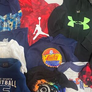 Kids size 2t winter. Some items Nike and under armour. Baby Gap Carters Garanima
